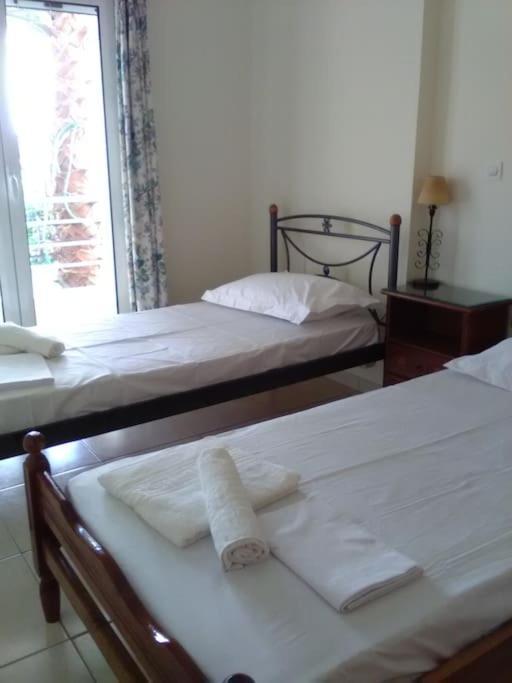 Akrata Rose Garden Apartments I Paralia Akratas Buitenkant foto